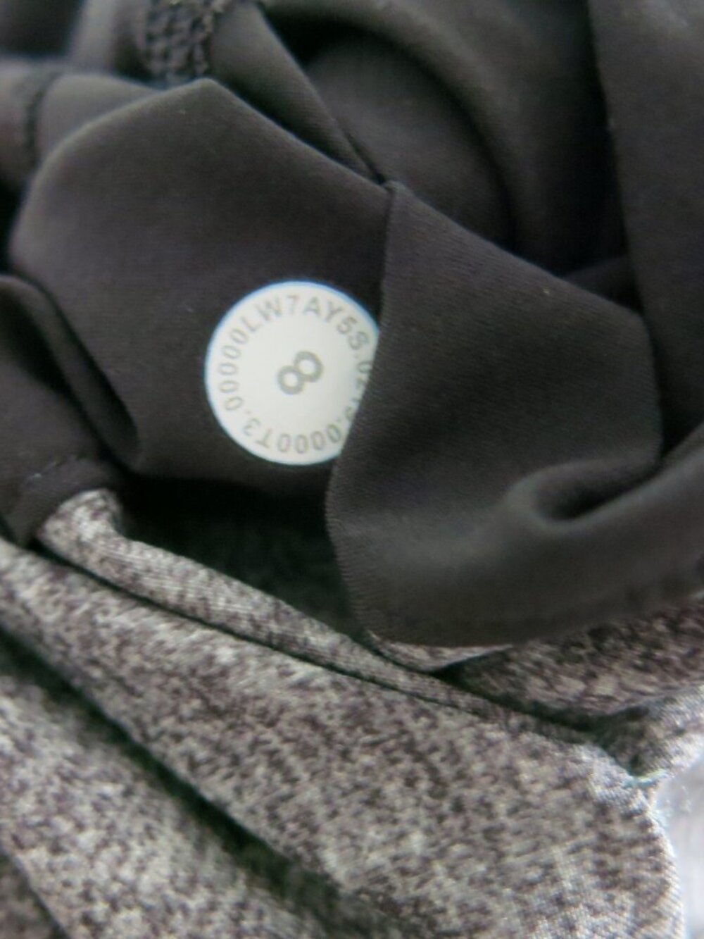 Lululemon Athletica Spring Break Away Short Heather Lux Multi Black - Size 8 - Picture 7 of 7